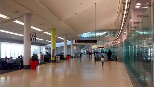 Dos vuelos aterrizan en EEUU con al menos 12 pasajeros enfermos